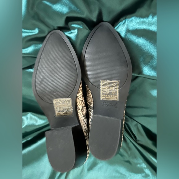 Qupid Snakeskin Ankle Booties - Picture 4 of 4